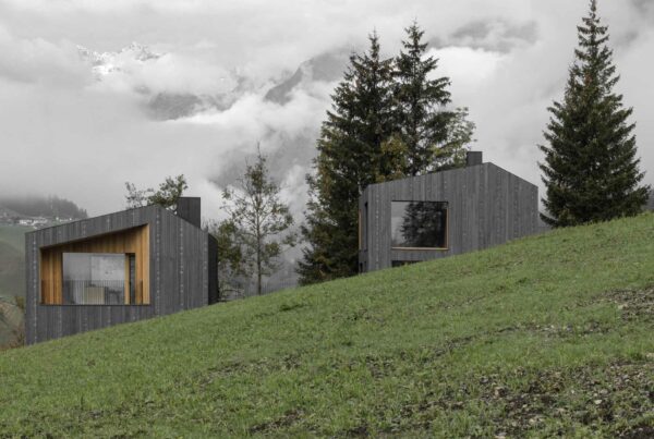 Architektur Projekt Südtirol Abbruch Wiederaufbau Gebäude Pflersch Naemas Architekten