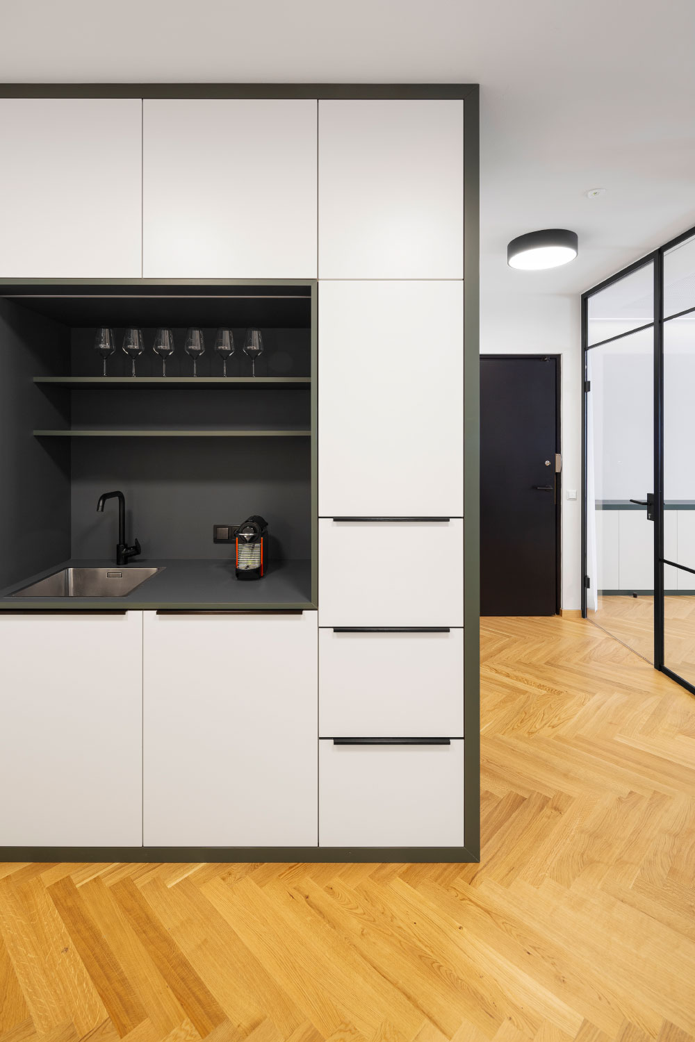 architekten suedtirol bozen umbau inneneinrichtung naemas teekueche buerokueche minikueche studiomunter
